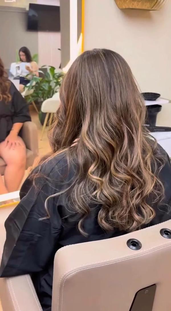 Trabajo de peluquería Falivenna's Hair Studio Ourense - foto 04